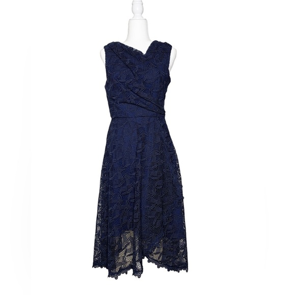 Reiss‎ Rayna Wrap Front Lace Dress, Navy size 8 - Picture 4 of 11